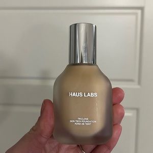 Haus Labs Foundation - 190 Light Cool